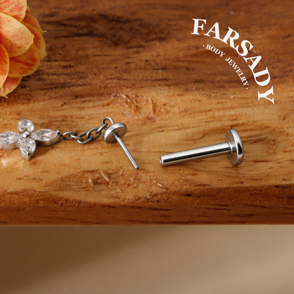Quatrefoil Glimmer - Titanium Push In Stud