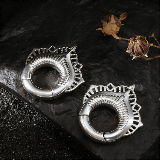 Silvery Lace Flower lobe weights/ Hinged Gauge Ring/ 2G Ear Gauges/ Ear Lobe stretching 6mm/ Gift Packaged Ear Weights