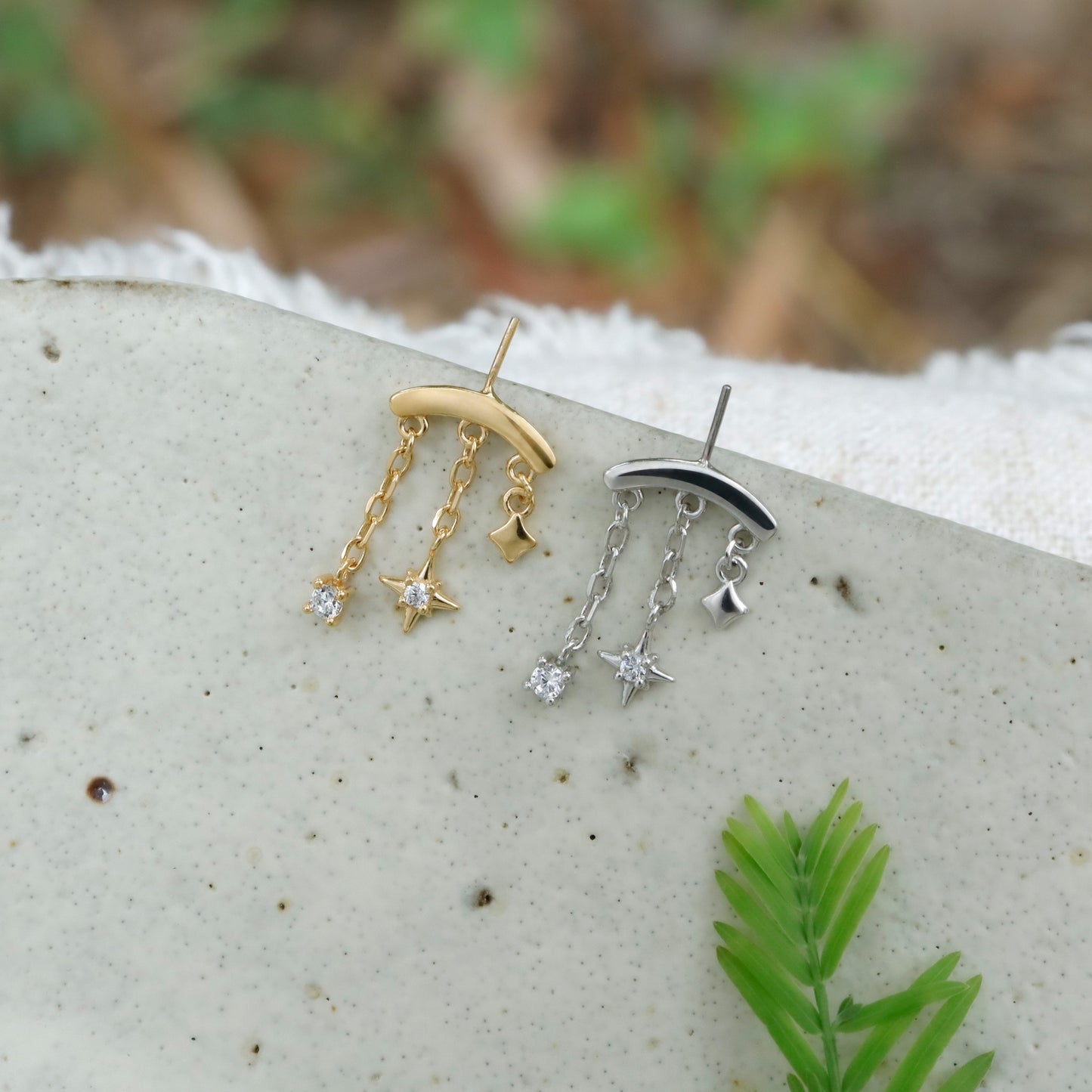 Designed for vertical helix piercings/ 925 Silver Helix Chain Earring 18K Plated/ Star Dangle Earring/ Threadless Push In Hidden Rook Stud