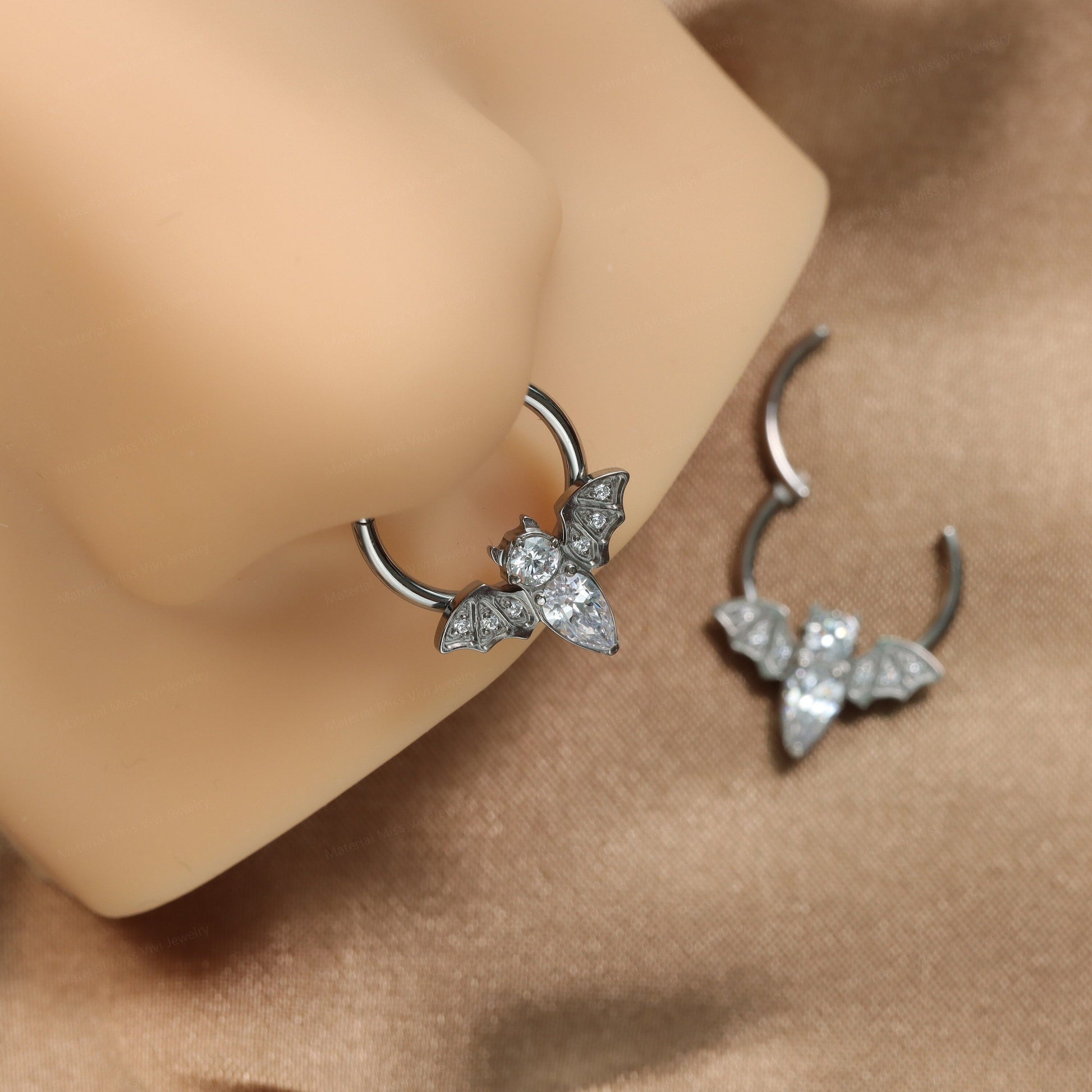 16G ASTM F136 Titanium CZ Bat Hinged Septum Ring/ Titanium Bat Septum 10mm/ Septum Hoop Silver/ Daith Clicker Hoop/ Daith Jewelry/ Halloween Miss Vivi Jewelry