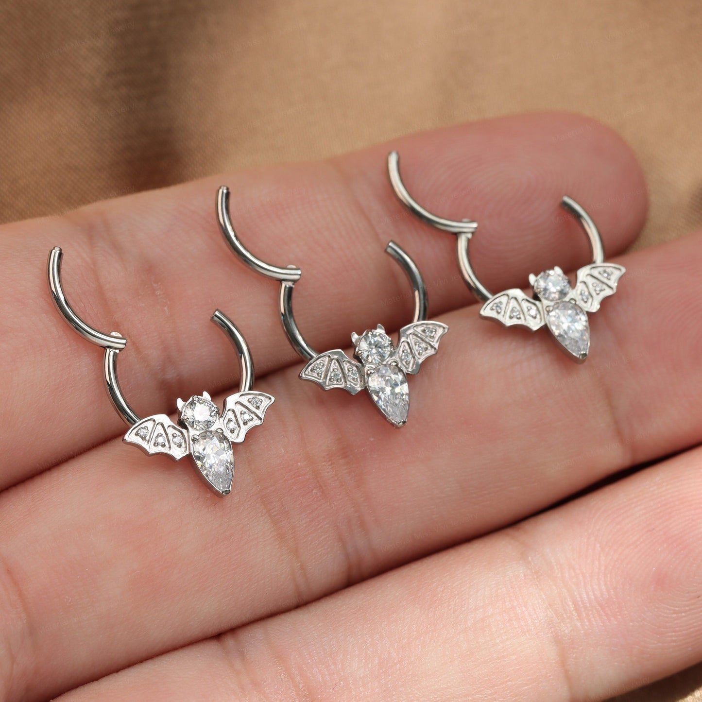 16G ASTM F136 Titanium CZ Bat Hinged Septum Ring/ Titanium Bat Septum 10mm/ Septum Hoop Silver/ Daith Clicker Hoop/ Daith Jewelry/ Halloween Miss Vivi Jewelry