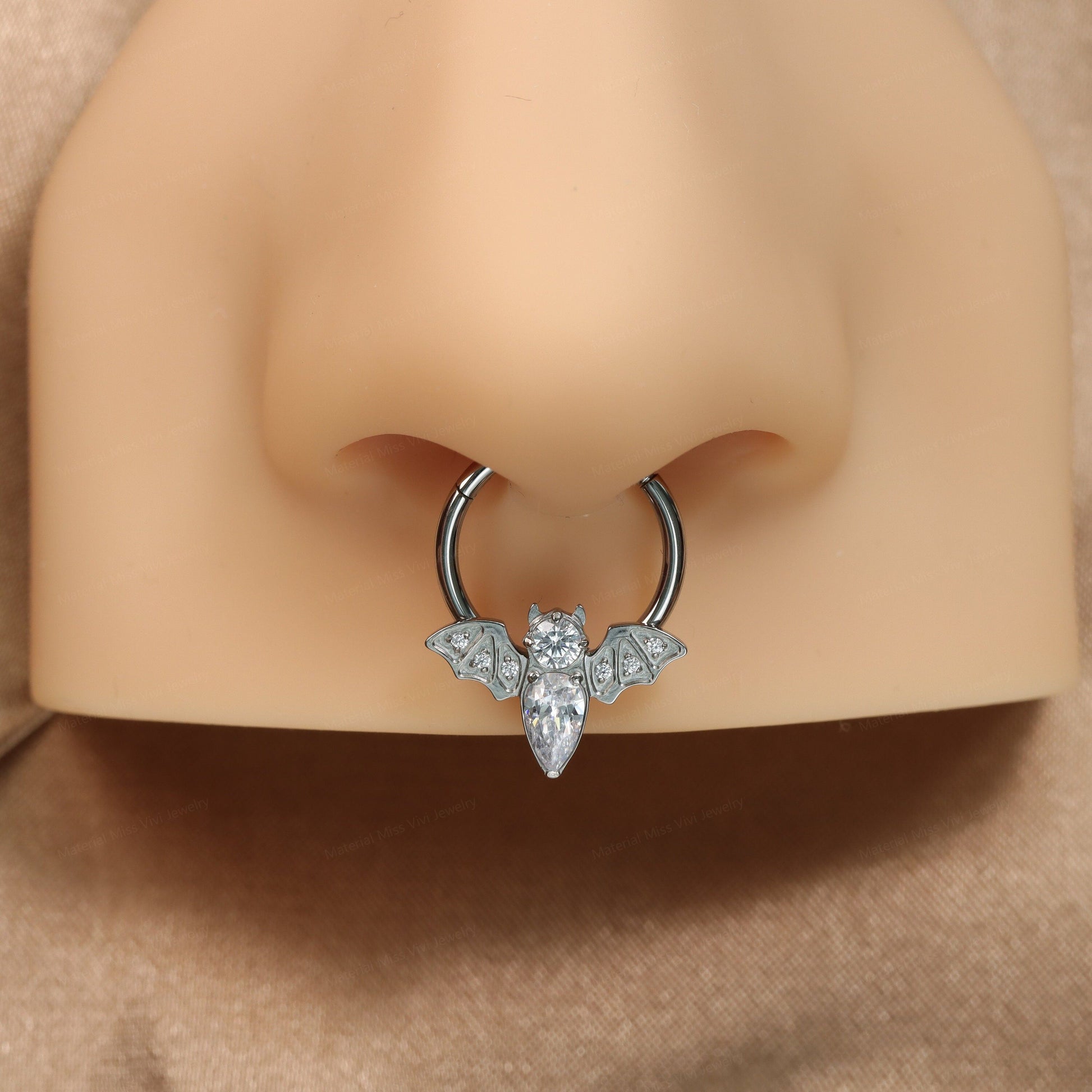 16G ASTM F136 Titanium CZ Bat Hinged Septum Ring/ Titanium Bat Septum 10mm/ Septum Hoop Silver/ Daith Clicker Hoop/ Daith Jewelry/ Halloween Miss Vivi Jewelry