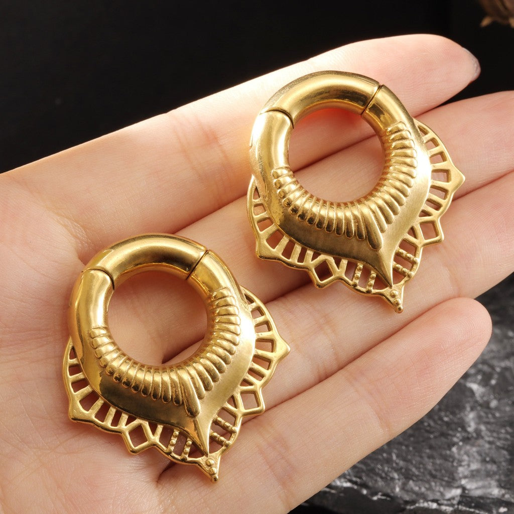 Golden Lace Flower lobe weights/ Hinged Gauge Ring/ 2G Ear Gauges/ Ear Lobe stretching 6mm/ Gift Packaged Ear Weights