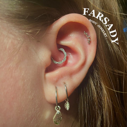 16G Flower Septum Ring Hinged CZ Nose Piercing Hoop Daith Helix Earring Daily Wear Body Jewelry Gift Packaged Perfect Gift for Her