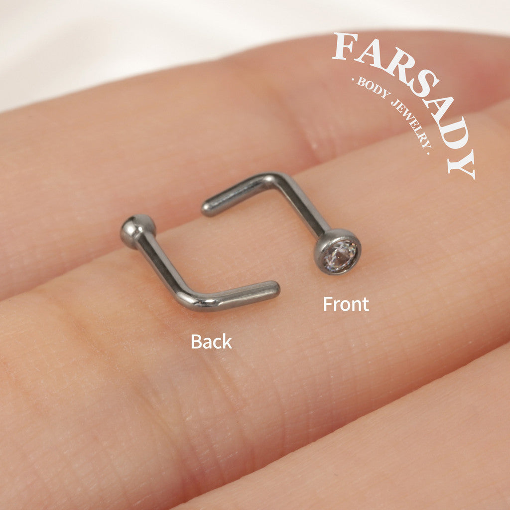 Bezel Round CZ - F136 Titanium L-Shape Nose Stud / Fit 18G 20G Nose Ring