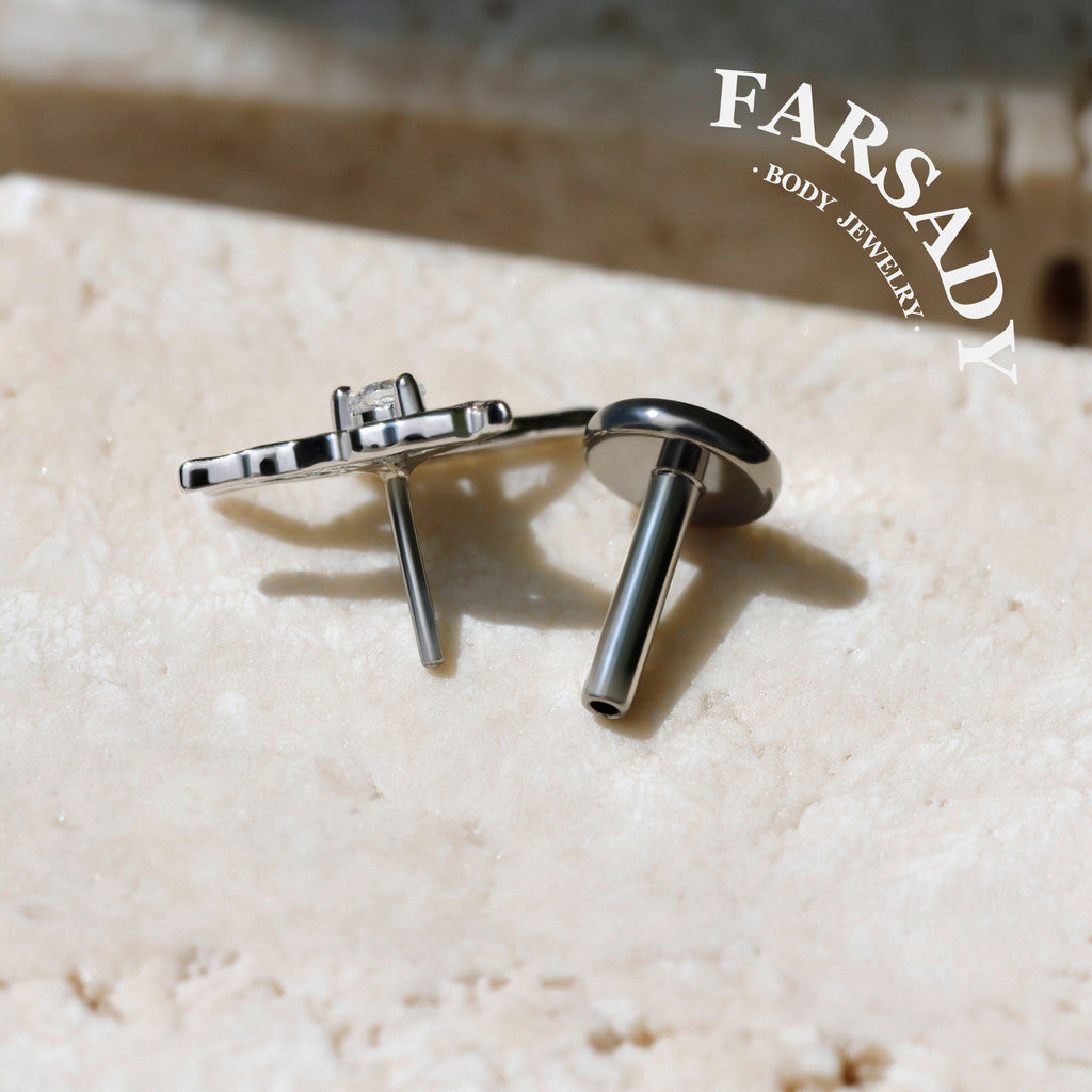 Wisp Moth - 925 Silver Threadless Stud / Fits Cartilage Helix Tragus Lobe Piercing