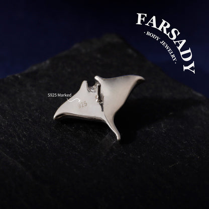 Manta Ray Cartilage Stud Earring /Threadless Push-In Flat Back /925 Sterling Silver or Plated Gold /Helix Tragus Conch Lobe Piercing Jewelry
