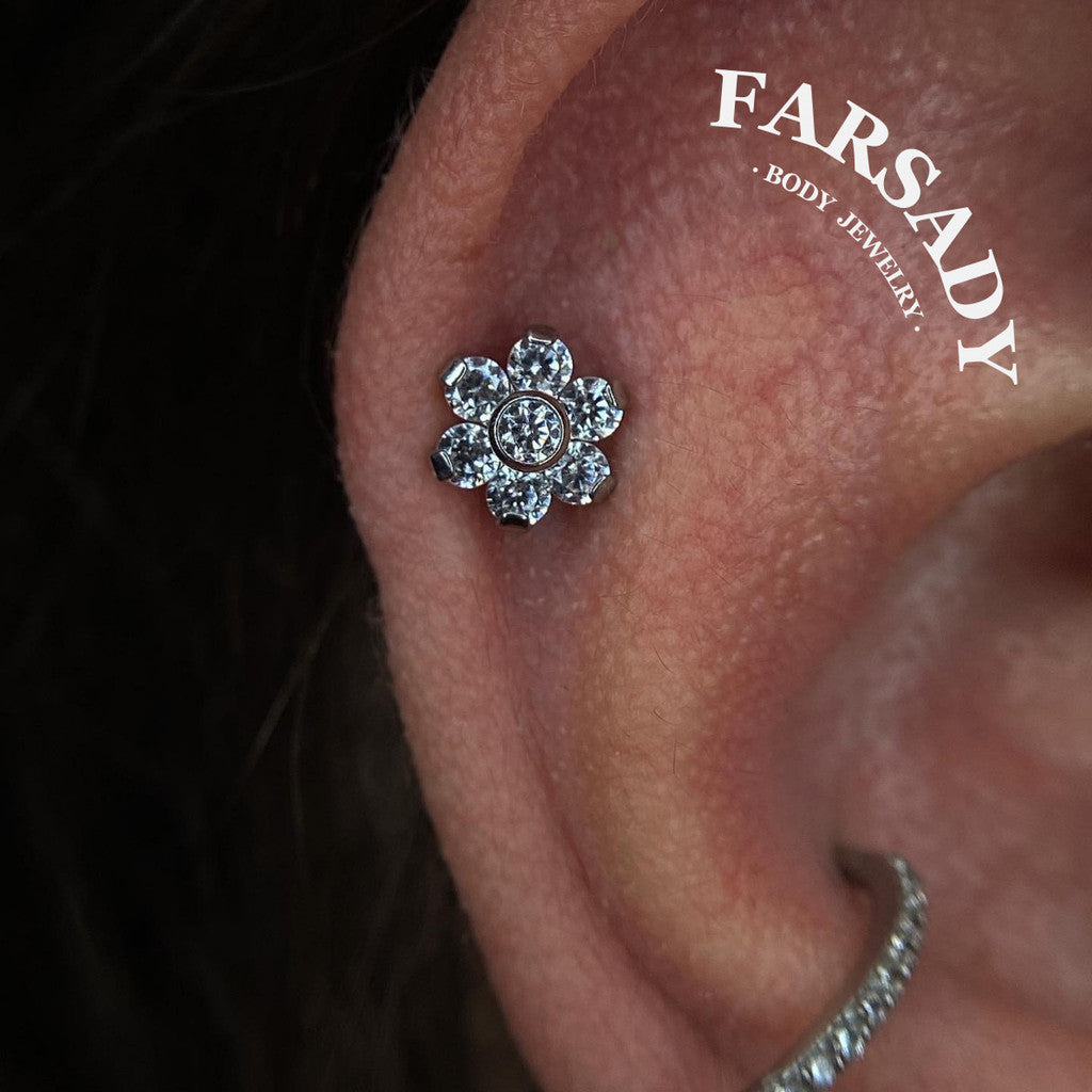 Six Stone Flower - F136 Titanium Internally Threaded Stud / Fits Cartilage Helix Tragus Lobe Nostril Piercing