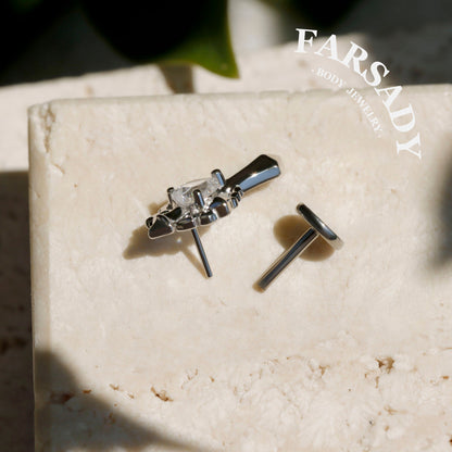 Sacred Heart - 925 Silver Threadless Stud / Fits Cartilage Helix Tragus Lobe Nostril Piercing